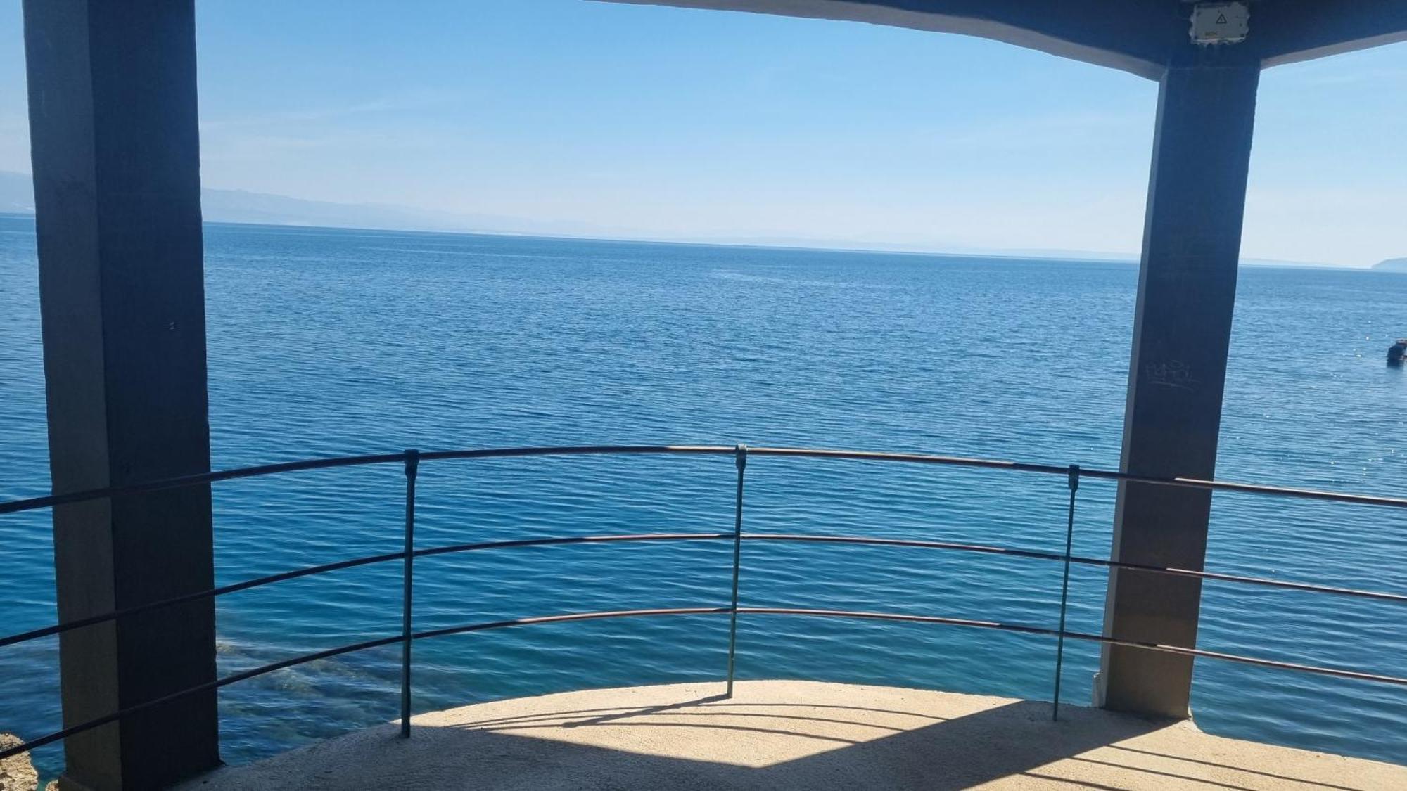Apartment With Direct Sea View, Free Parking And Close To Beaches And Promenade Lovran Exterior foto